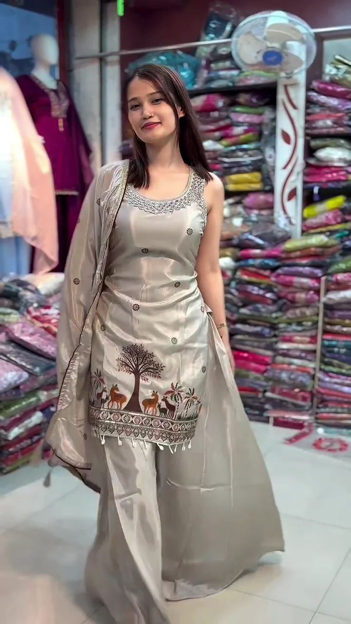 LAUNCHING NEW TRANDING COLLECTION PIECE FANCY KURTI WITH PLAZZO AND BEAUTIFUL DUPATTA